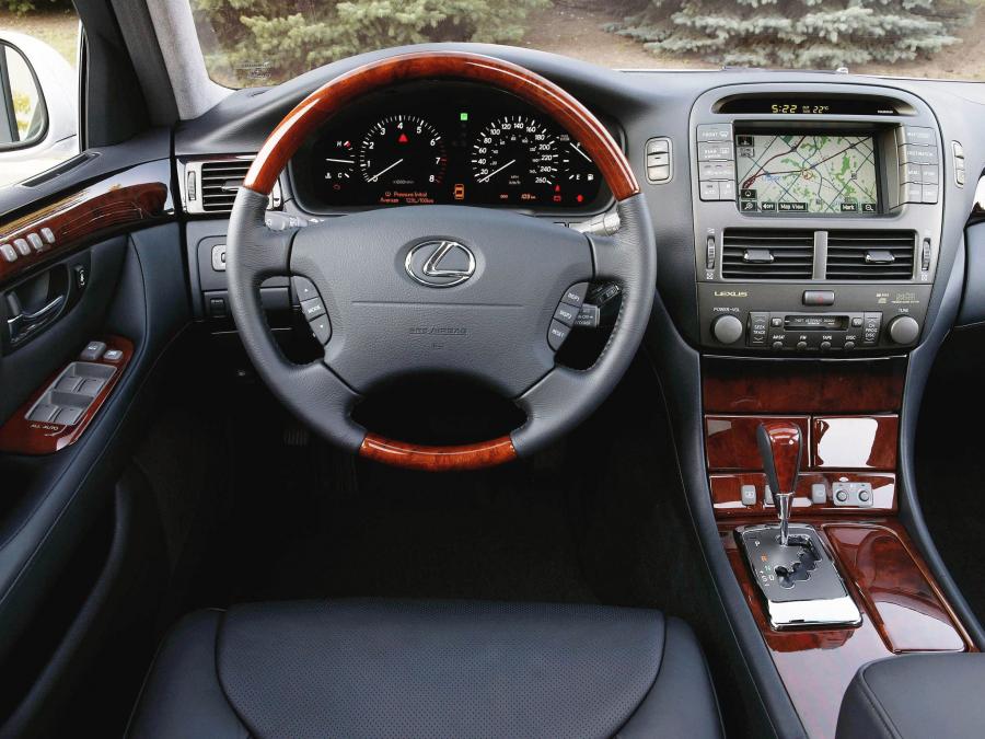  Lexus LS430 2003 года  (фото 16 из 16)